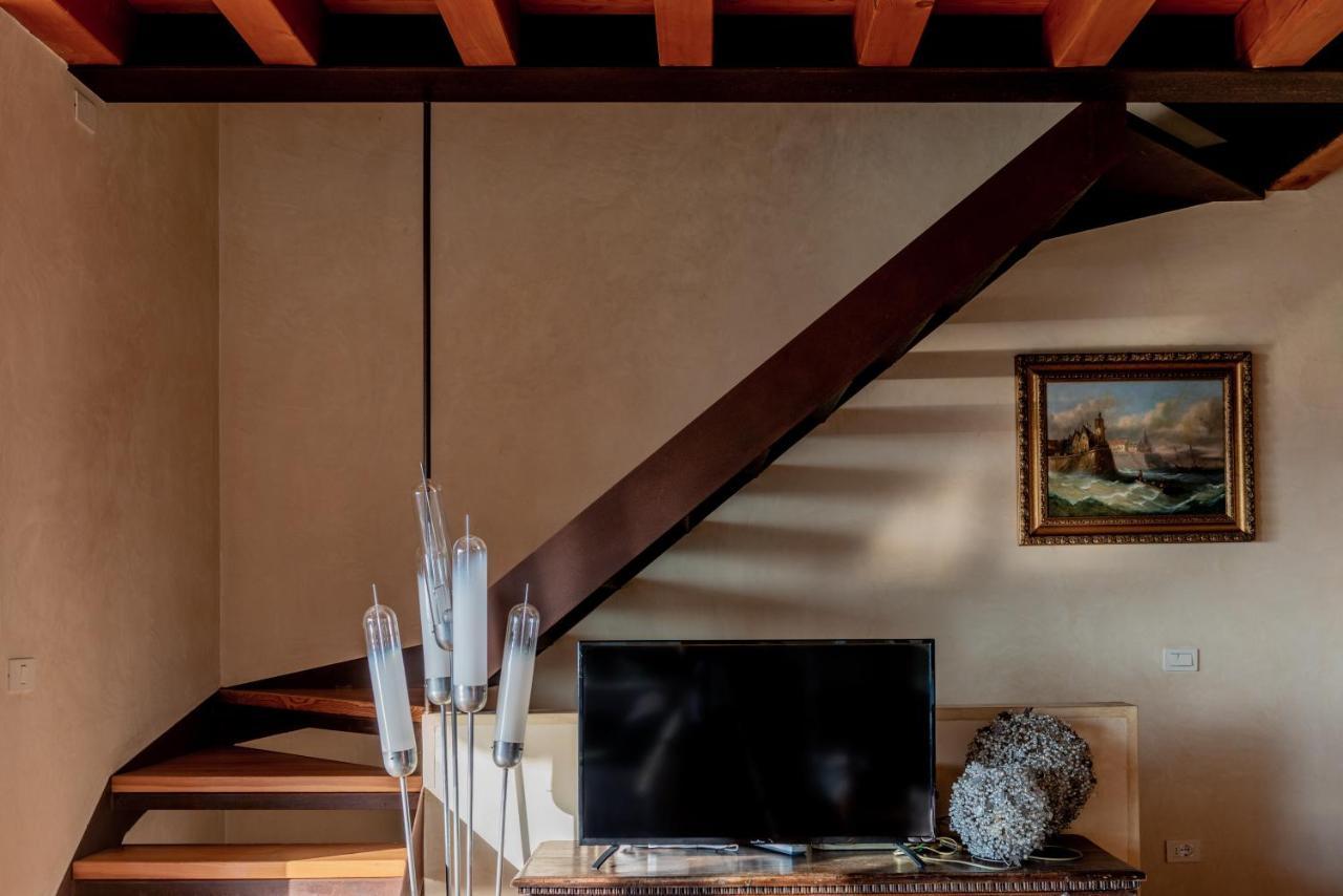 Casa Antichita Villa Torri Del Benaco Luaran gambar