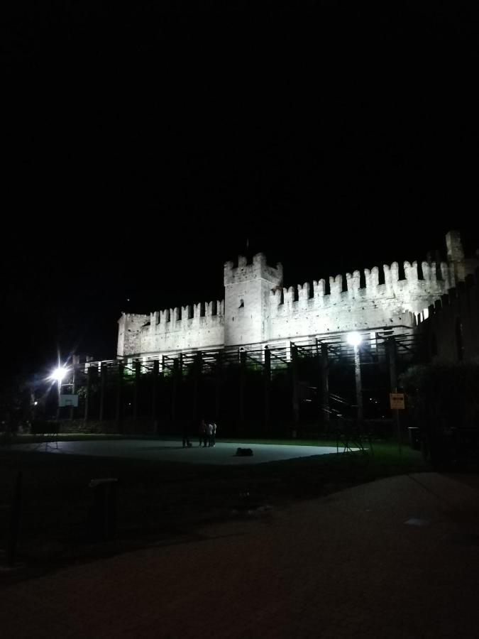 Casa Antichita Villa Torri Del Benaco Luaran gambar