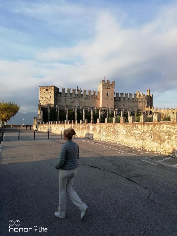 Casa Antichita Villa Torri Del Benaco Luaran gambar
