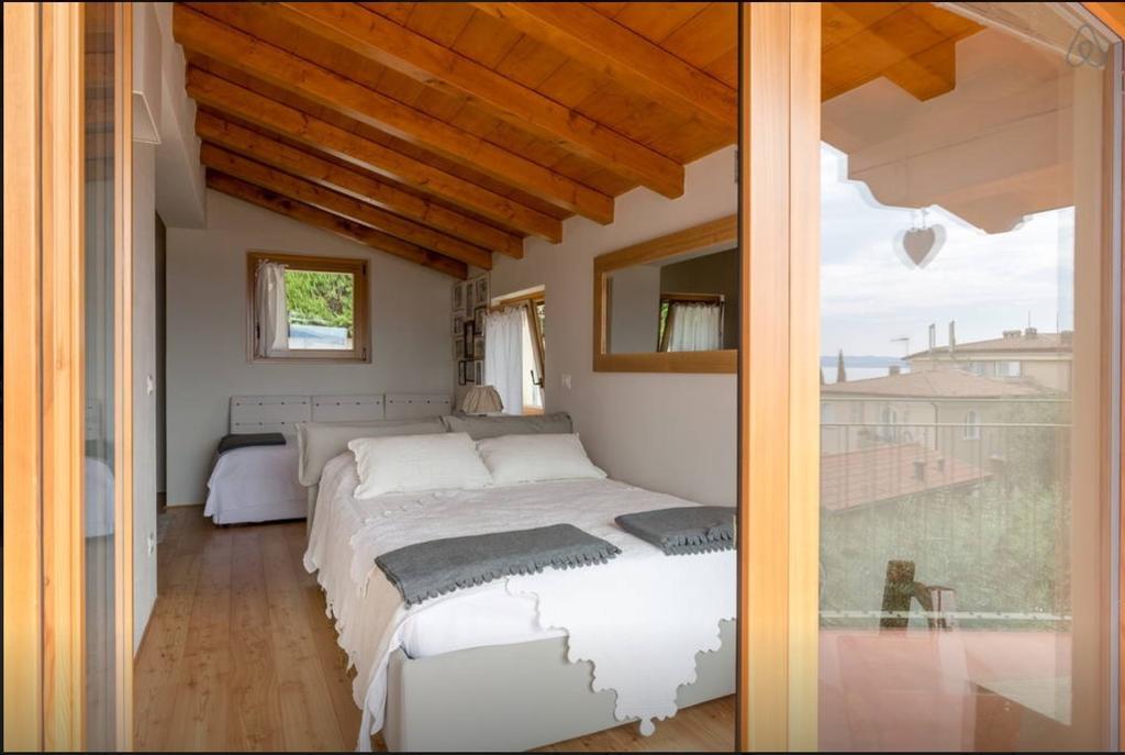 Casa Antichita Villa Torri Del Benaco Luaran gambar